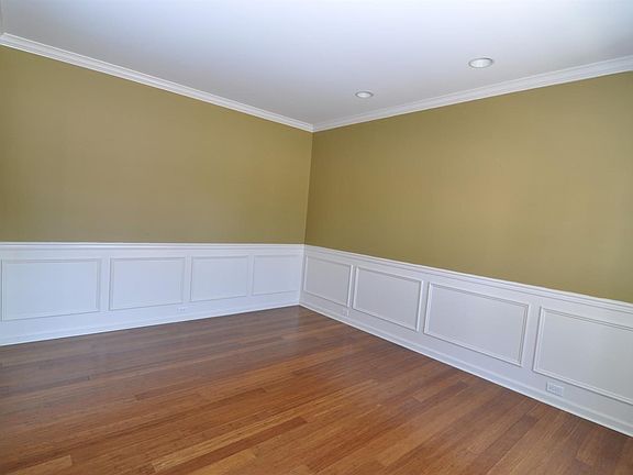 4th image of 165 Gleneagles Way