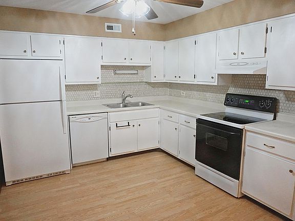 3rd image of 603 S River Rd APT 3J