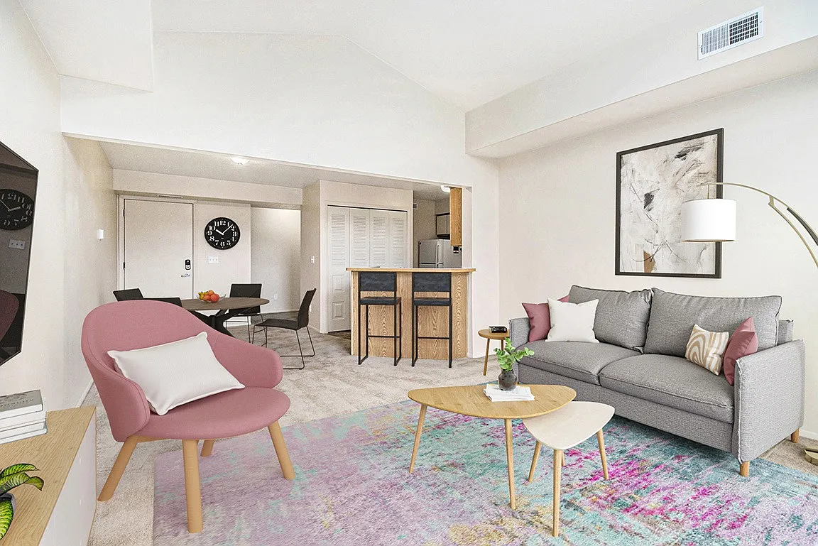 Indian Lakes Apartments — Photo 4