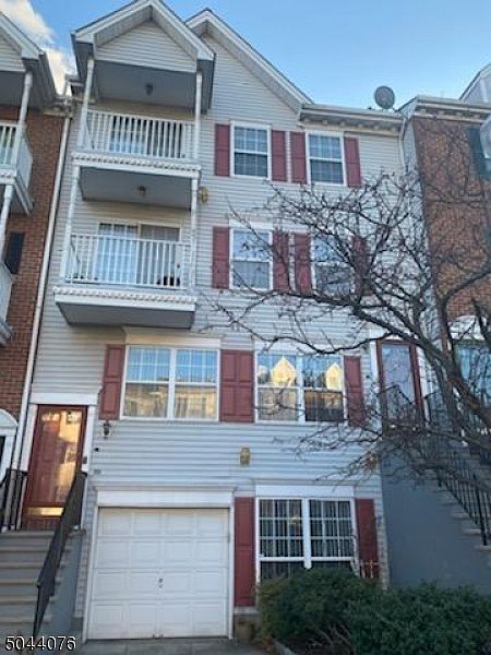 1st image of 72 Vaughan Dr #905