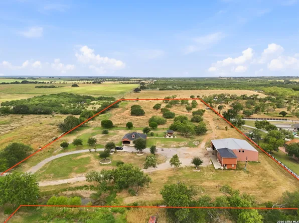 19365 S MCCONNELL RD, Atascosa, TX 78002