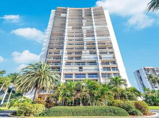 2425 Presidential Way APT 601, West Palm Beach, FL 33401