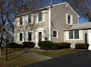 10 Fenwick Rd, Riverside, RI 02915