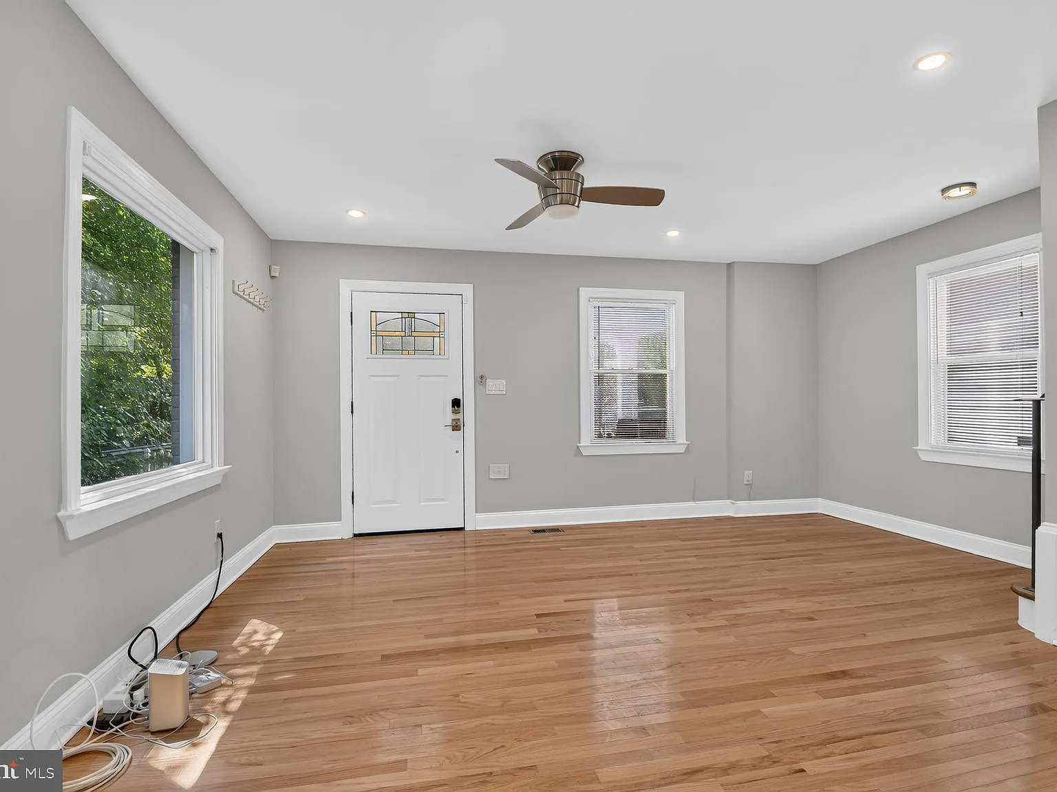 4 bed, 3.5 bath, 2378 sqft, $5,000 — Photo 3