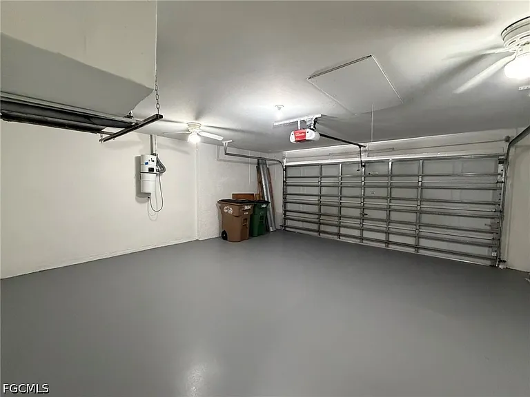 3404 NE 9th Ave — Photo 33
