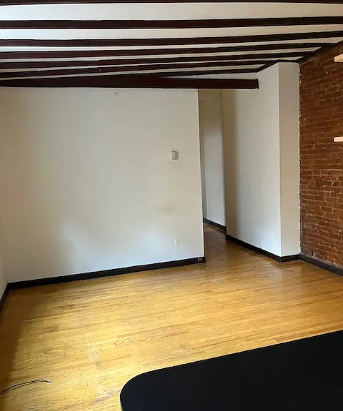 2039 Walnut St #3R — Photo 4