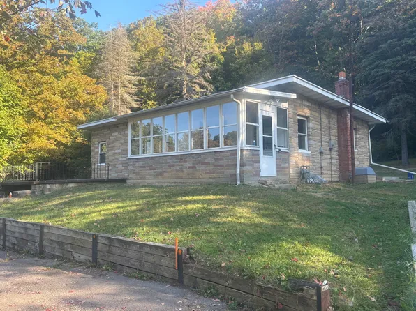 1872 Behringer Hwy, Dubois, PA 15801