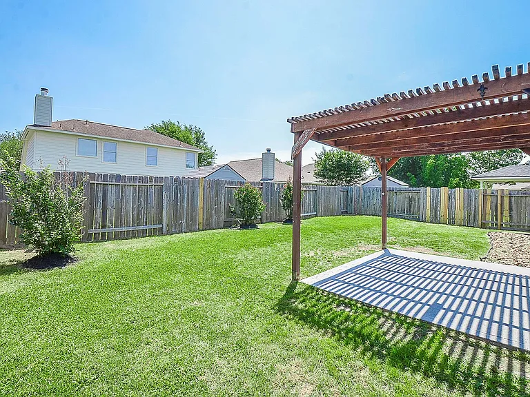 14618 Rochelle Ct — Photo 40