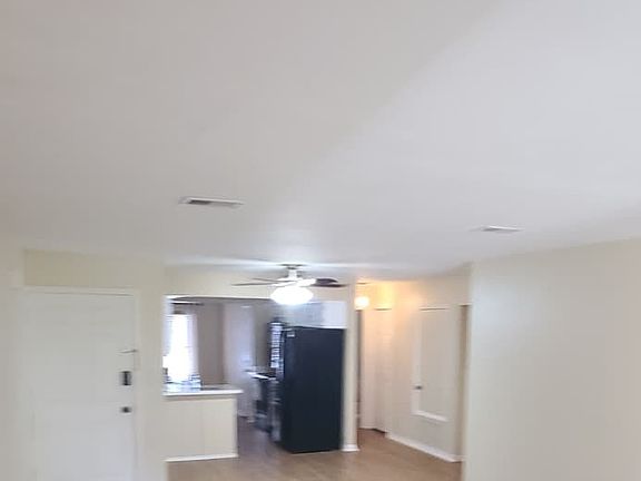 3rd image of 7300 Sunshine Skyway Ln S APT 202