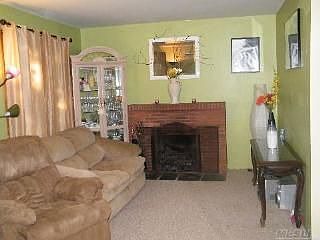 5th image of 199 N Evergreen Dr