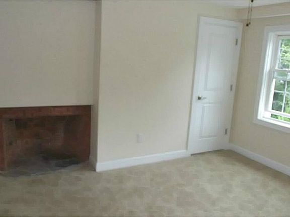 5th image of 12 Stonecroft Cir #B