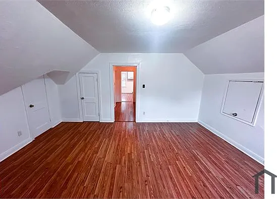 1142 Lyle St #4 — Photo 3