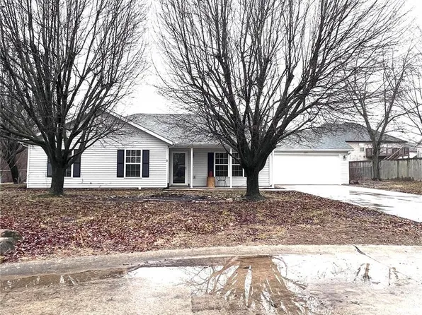 1327 Platinum Ct, Cape Girardeau, MO 63701