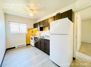 1506 Westvale Dr #J, Festus, MO 63028