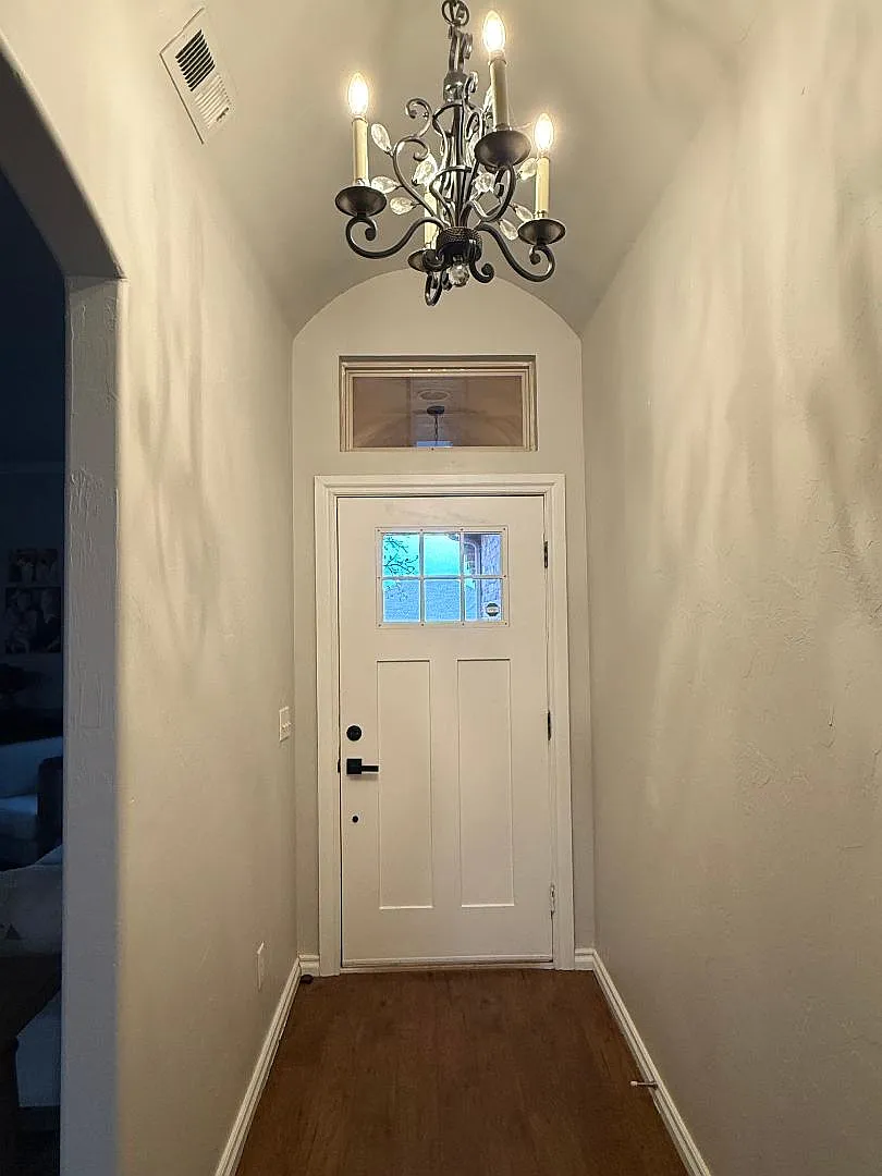 752 Martina Ln — Photo 3