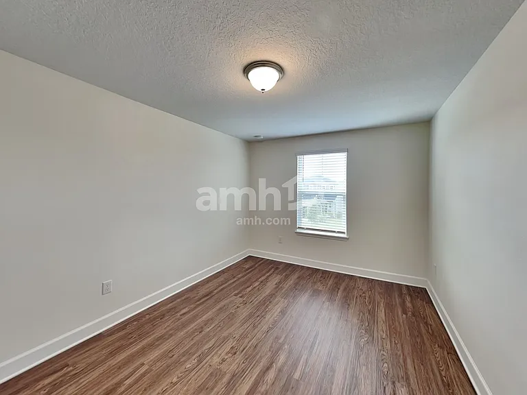 1103 Walden Pond Dr — Photo 18