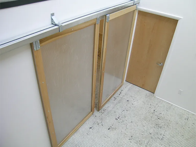 410 N Craig St #I — Photo 8