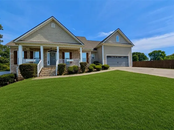 218 Bowdoin Rd SW, Adairsville, GA 30103