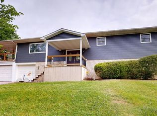 98 Verna Dr, Russell, KY 41169
