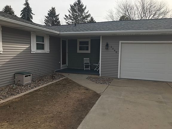 2nd image of 2540 Palisades Ln