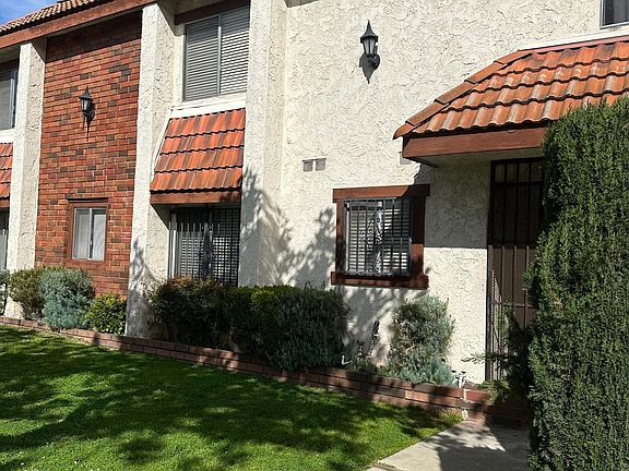 2nd image of 126 S Marengo Ave #12