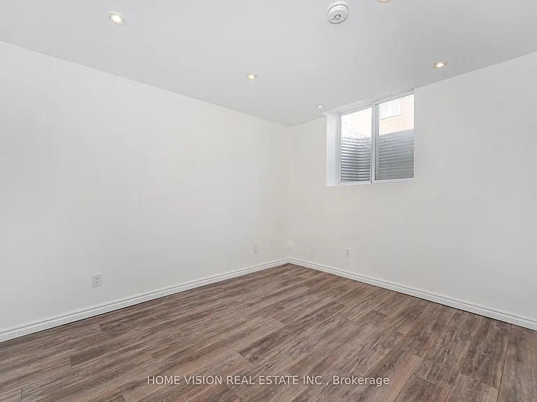 17 Atira Ave #BASEMENT — Photo 18
