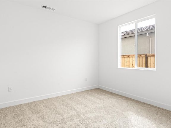 5th image of 2676 Hamilton Drive