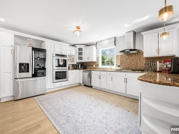 620 Lackawanna Ave, Woodland Park, NJ 07424