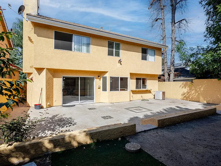 7306 Newcastle Ave — Photo 36