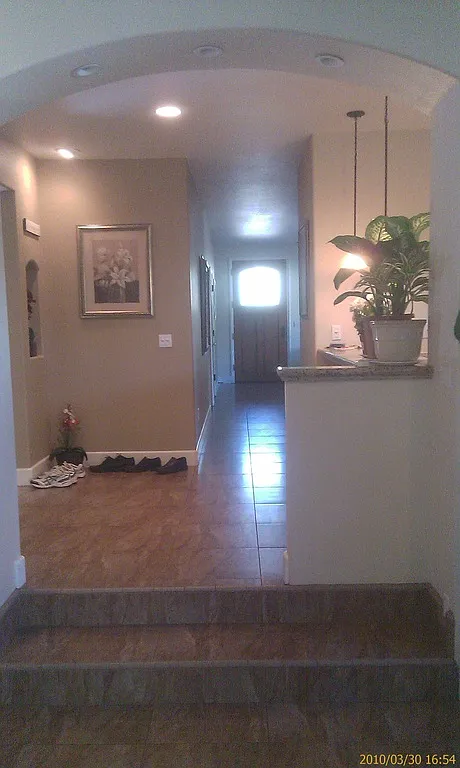 629 N Riley Ave photo 1