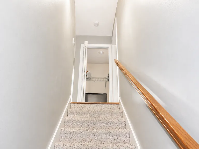7713 Sayne Ln — Photo 29