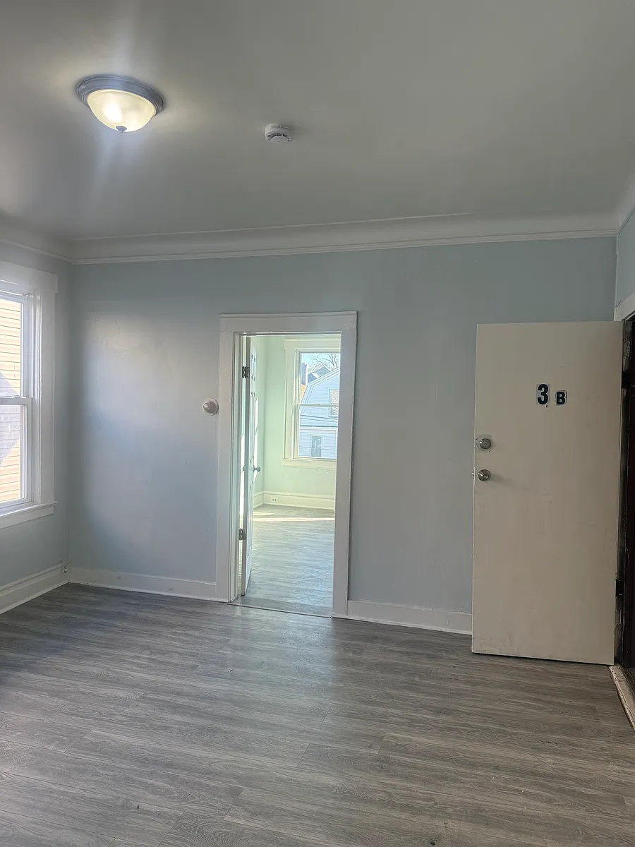 Building Photo - 915 Grove St #3B