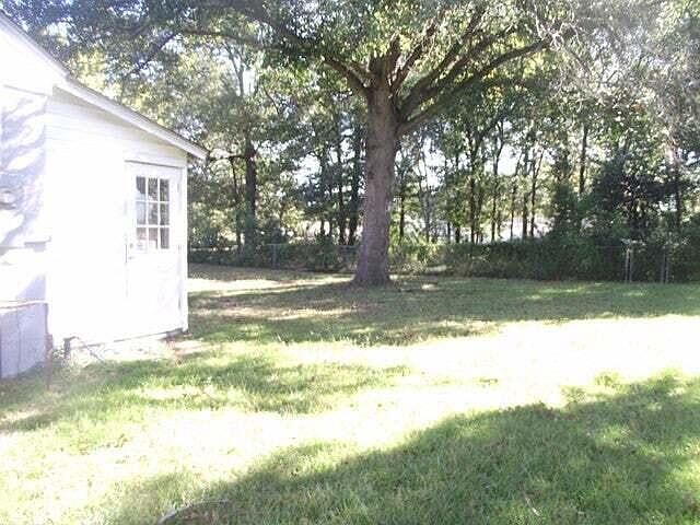 2nd image of 1904 Murphey Road