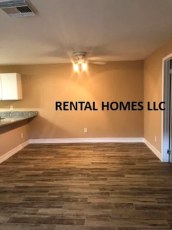 1359 Sophie Blvd — Photo 2
