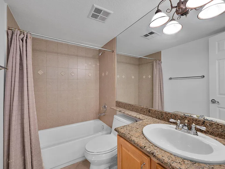 1515 E Broward Blvd #227 — Photo 12