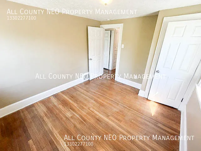 321 Grace Ave — Photo 7