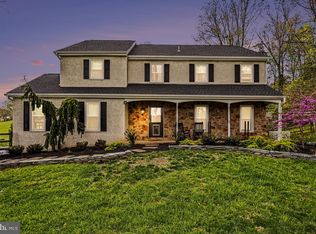 1102 Lantern Cir, Phoenixville, PA 19460