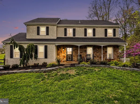 1102 Lantern Cir, Phoenixville, PA 19460