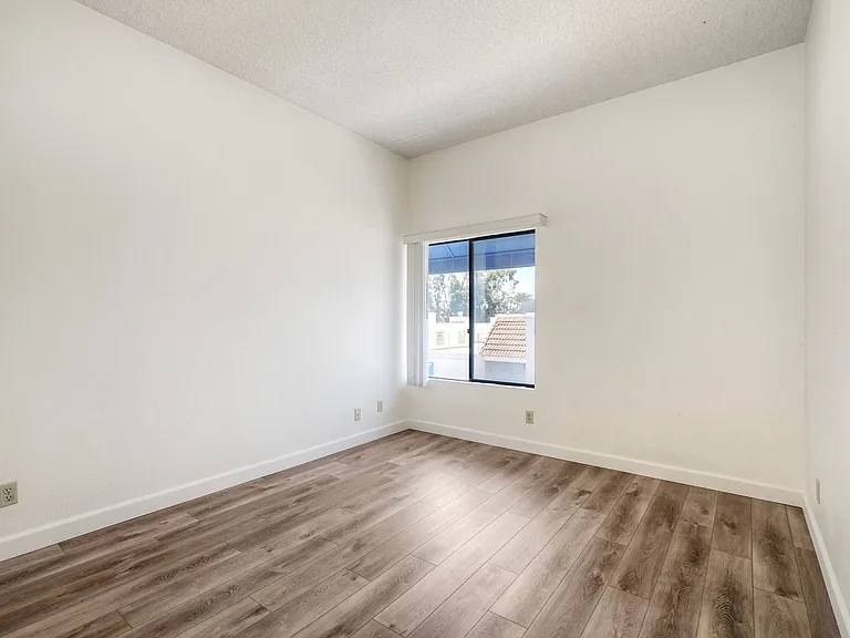 8328 Regents Rd #3E — Photo 26