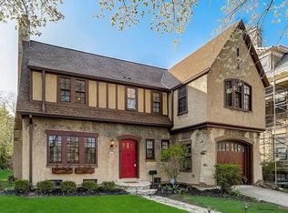 2633 N Lake Dr, Milwaukee, WI 53211