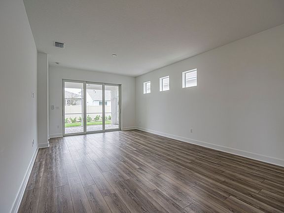 4th image of 4487 Nautilus Cir