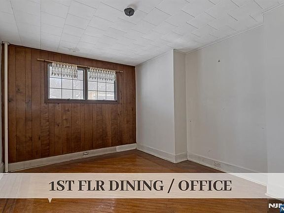 3rd image of 311 S Maple Ave