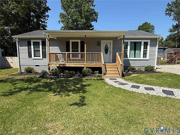 2nd image of 8718 Huntingcreek Cir