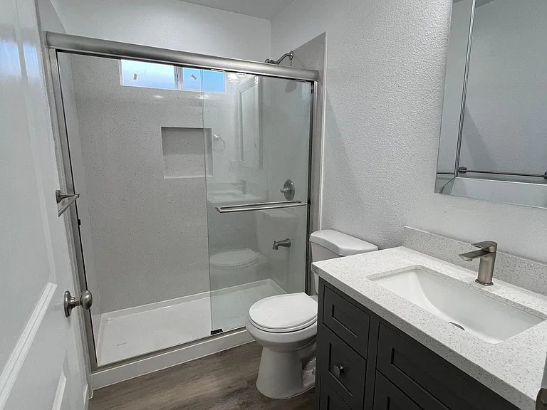 1155 Seminary Ave — Photo 4