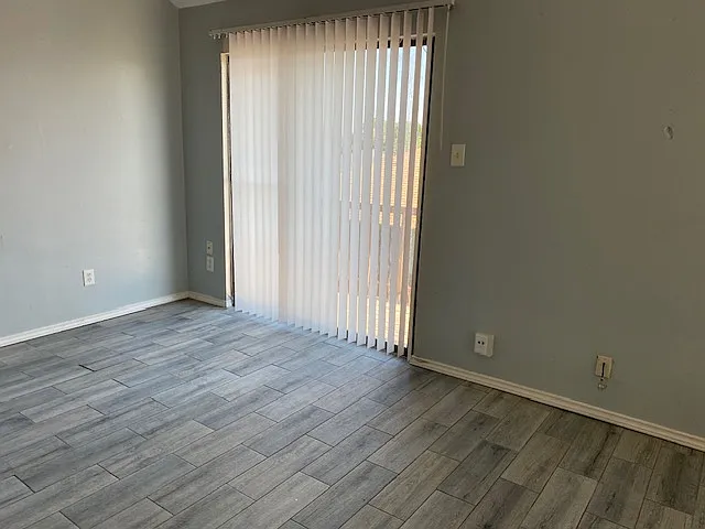 906 Wentwood Dr — Photo 6