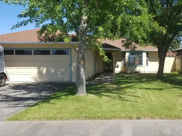 311 Joseph St, Central Point, OR 97502