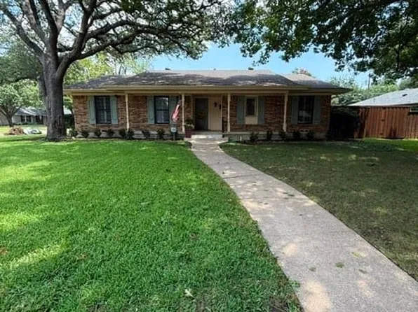 1208 N Cottonwood Dr, Richardson, TX 75080