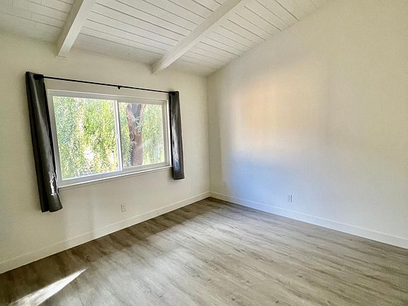 5th image of 401 Richmond Dr #103