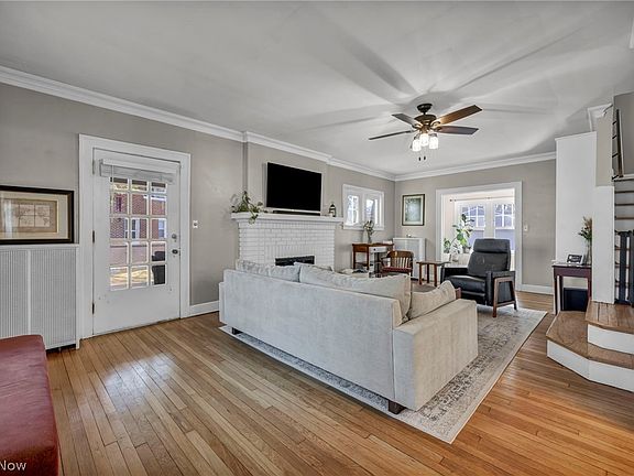 5th image of 1521 Parkhill Rd