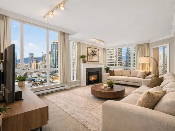 1111 Haro St #1003, Vancouver, BC V6E 1E3